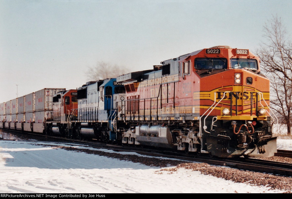 BNSF 5022 West